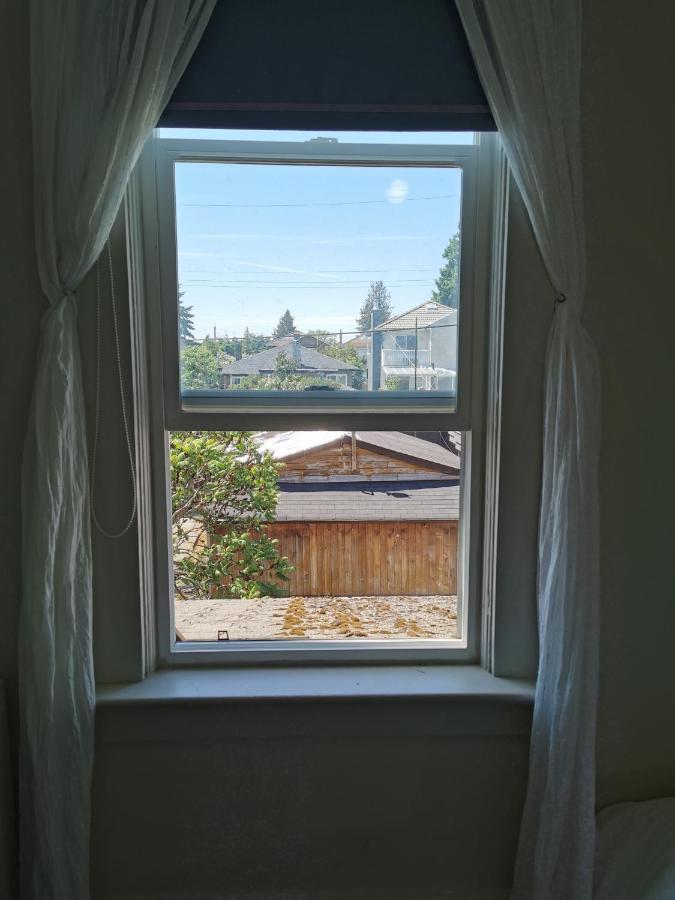 John'S House In Vancouver West ภายนอก รูปภาพ